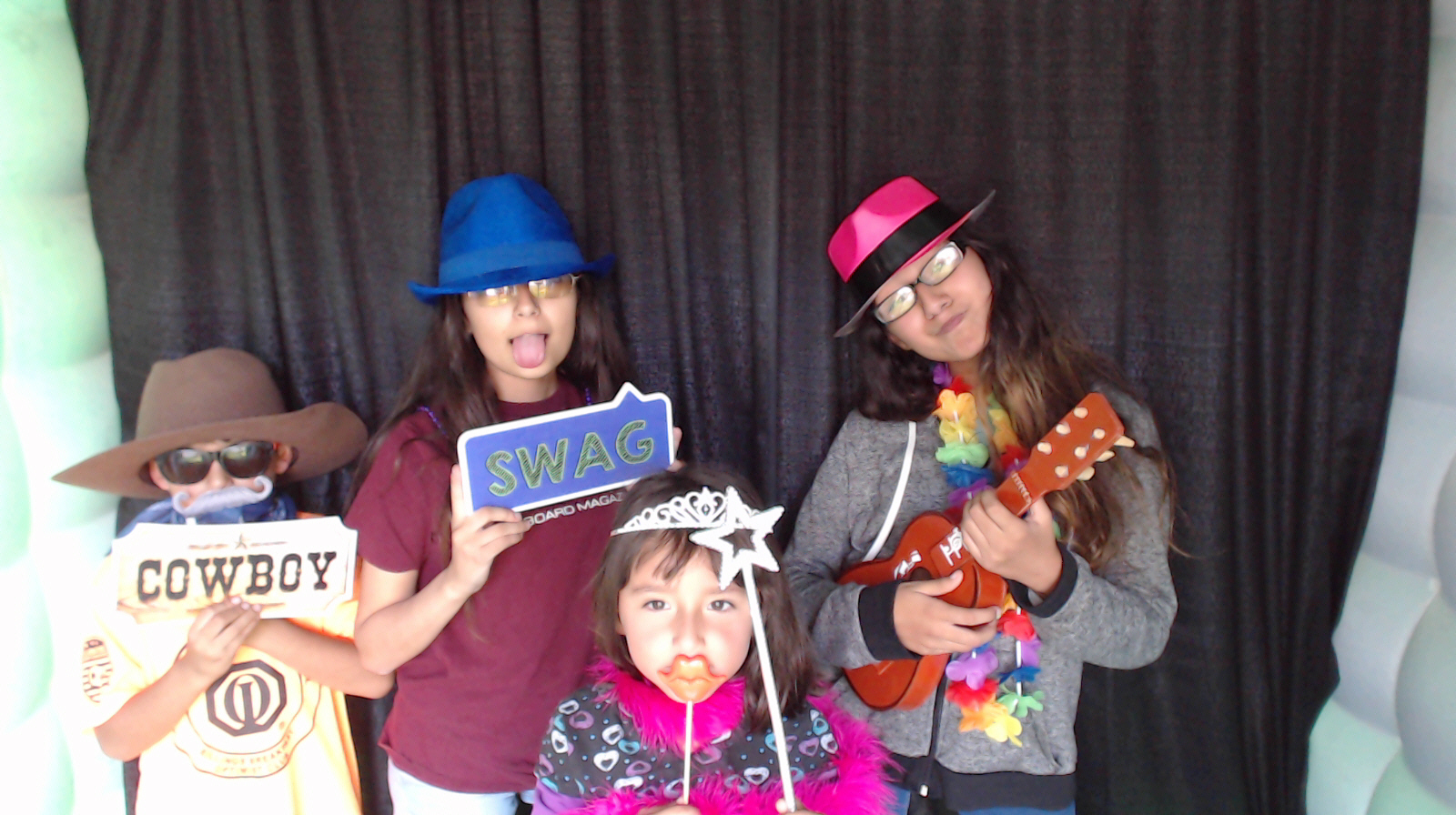 South Side Shines Celebration  | View more photos from the event at gallery.photoboothbillings.com/u/PhotoBoothBillings/South-Side-Shines-Celebration